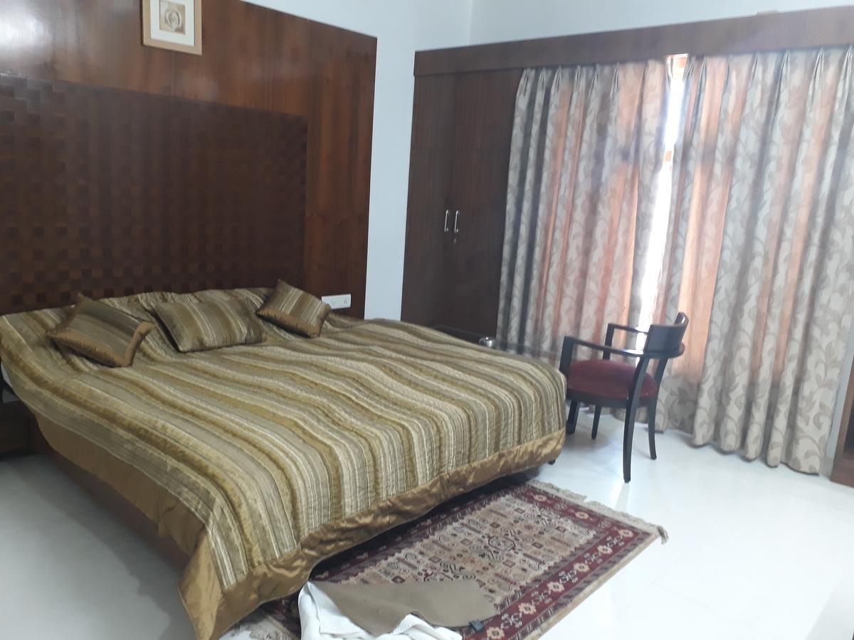 Hotel Deepali Sāgar Exteriér fotografie